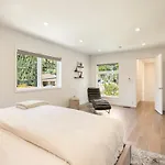 Beverly Hills Canyon Villa By Stay Awhile Villas