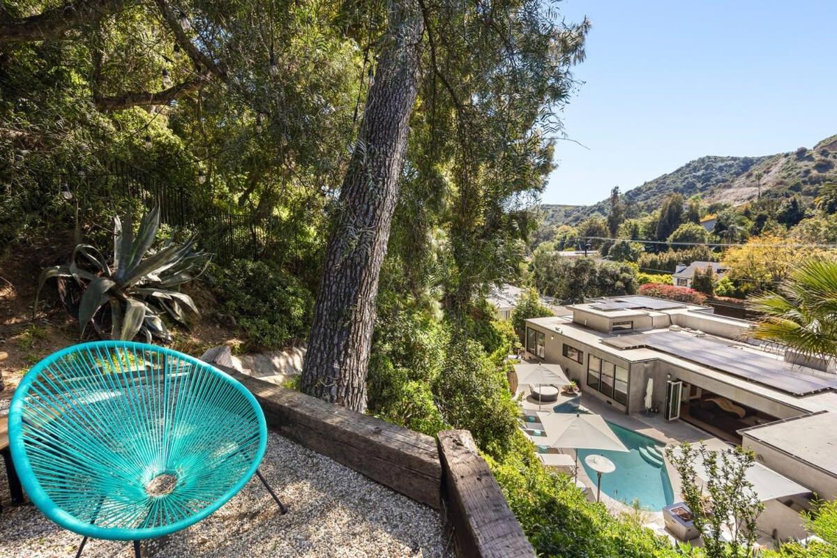 Beverly Hills Canyon By Awhile Villa
